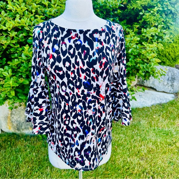 Context for Lord and Taylor Cheetah Bell Sleeve Women's Top - Picture 6 of 16